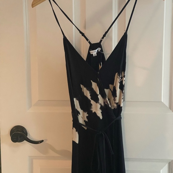 YOUNG FABULOUS & BROKE Lorelei Black Grey Tie Dye Wrap Deep V Maxi Dress Small - Picture 3 of 6